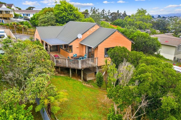 Photo of property in 11 Darcy Place, Massey, Auckland, 0614