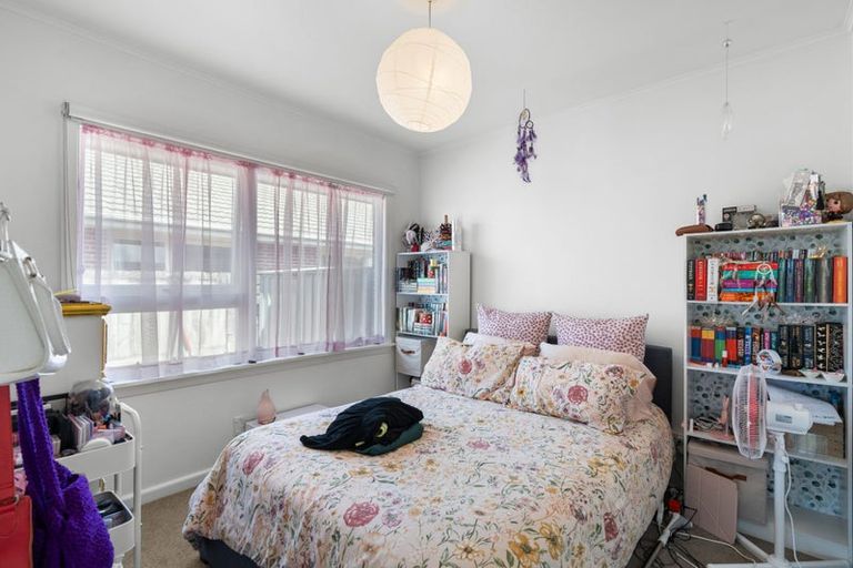 Photo of property in 1/27 Hills Road, Edgeware, Christchurch, 8013