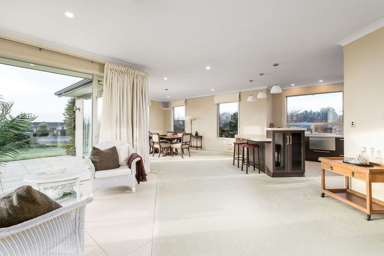 Photo of property in 238 Queen Street, Waimate, 7924