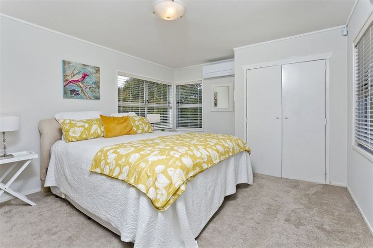 Photo of property in 12 Seaton Road, Murrays Bay, Auckland, 0630