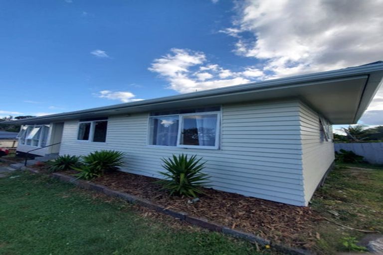 Photo of property in 15 Whiteman Road, Kawakawa, 0210