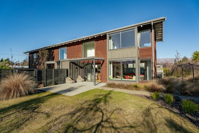Photo of property in 168a Beacon Point Road, Wanaka, 9305