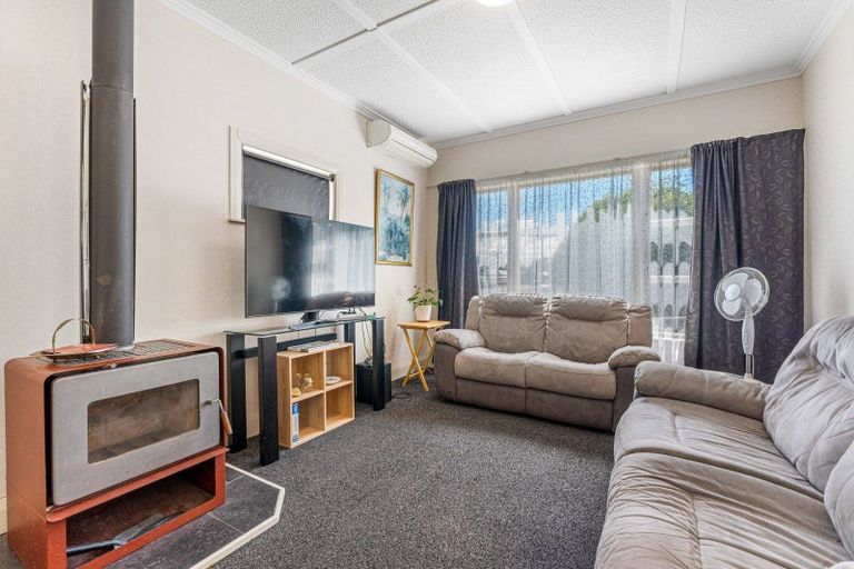 Photo of property in 1 Edmay Street, Feilding, 4702