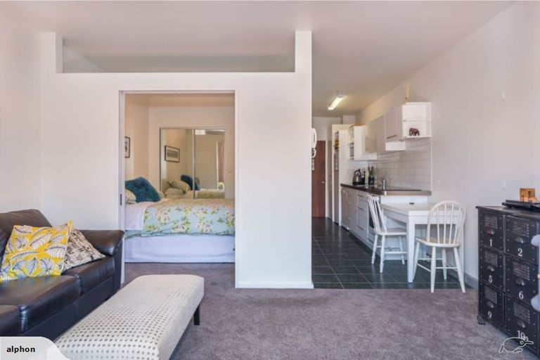 Photo of property in Atrium Apartments, 2o/154 The Terrace, Wellington Central, Wellington, 6011