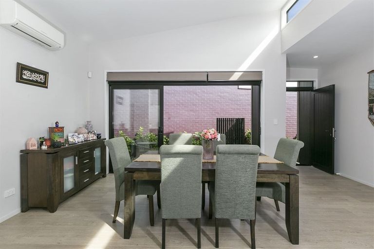 Photo of property in 12 Leadership Crescent, Papakura, 2110