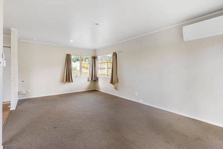 Photo of property in 10 Mili Way, Ranui, Auckland, 0612