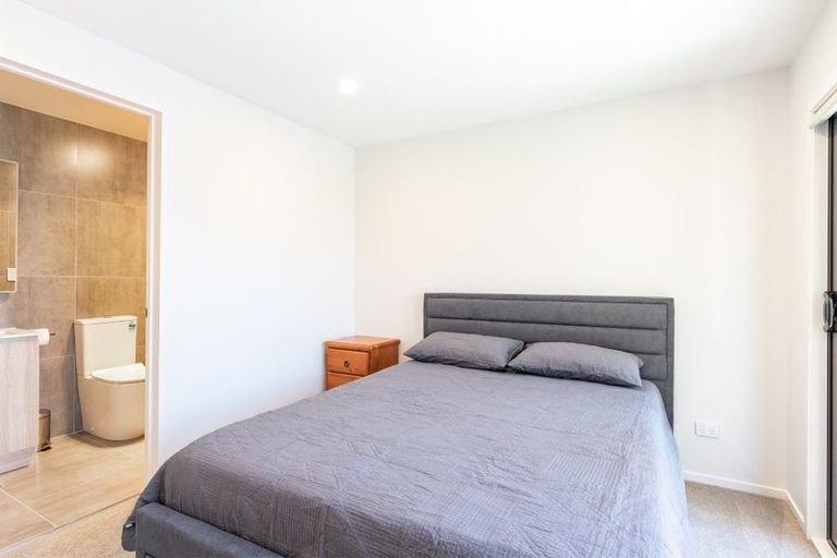 Photo of property in 11 Ngaru Way, Orewa, 0931