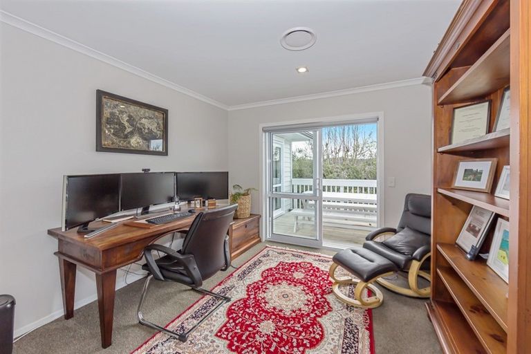 Photo of property in 15 Fern Court, Orewa, 0931