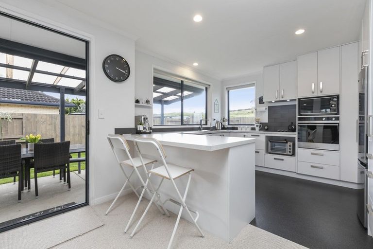 Photo of property in 82 Sterling Gate Drive, Bethlehem, Tauranga, 3110
