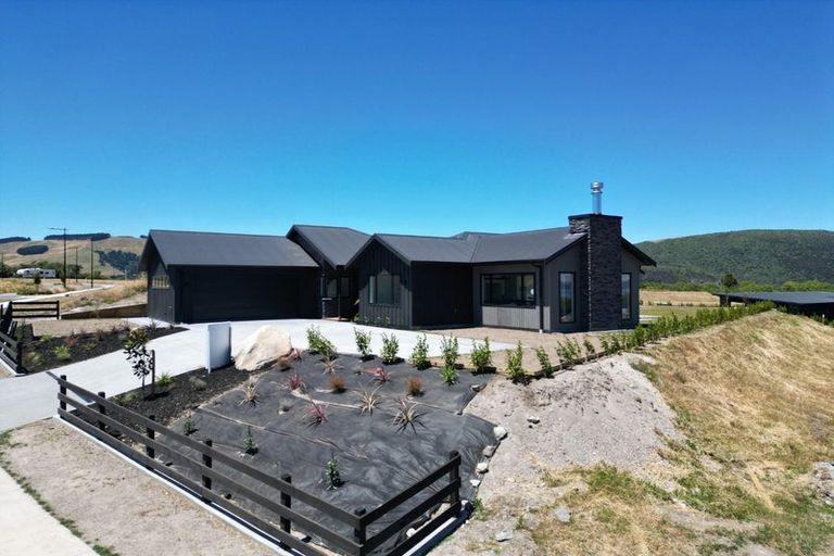 Photo of property in 47 Seven Oaks Drive, Kinloch, Taupo, 3377