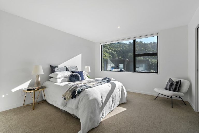 Photo of property in 22 Rua Kai Way, Brooklyn, Wellington, 6021