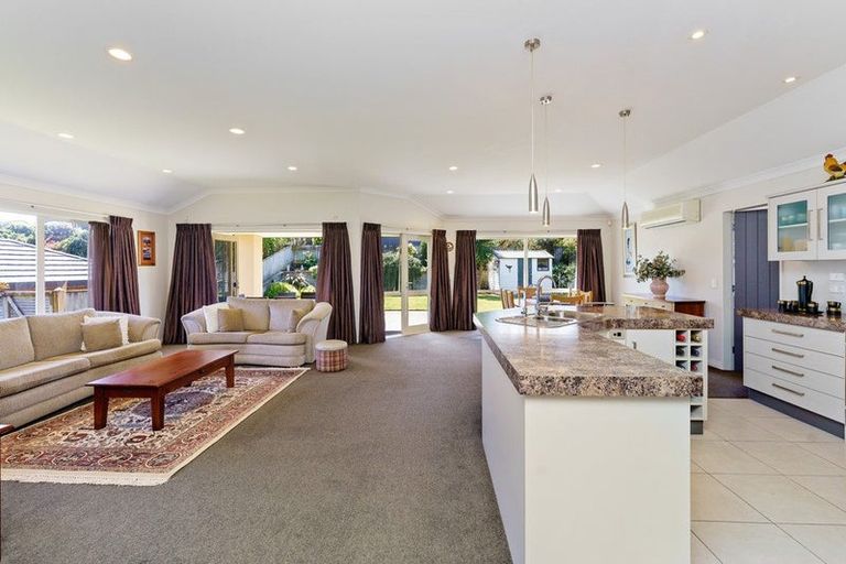 Photo of property in 4 Meadow Court, Paraparaumu, 5032