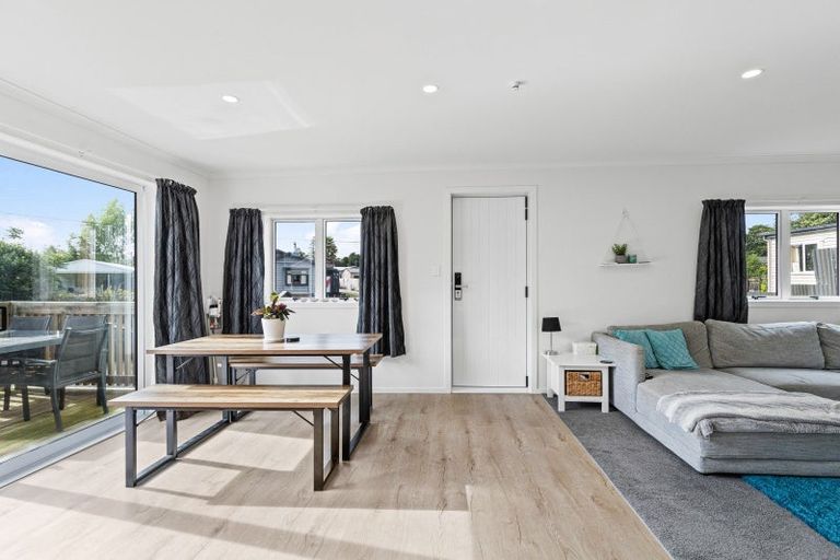 Photo of property in 2 Goodwin Street, Tirau, 3410