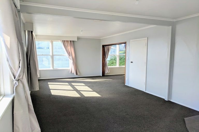 Photo of property in 21 King Crescent, Ranui, Porirua, 5024