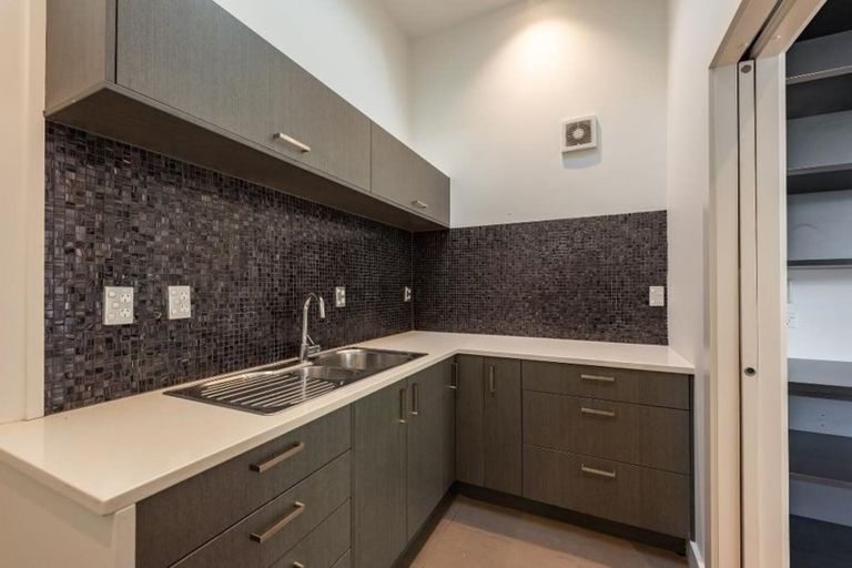 Photo of property in 11 Upper Bourke Street, Kilbirnie, Wellington, 6022