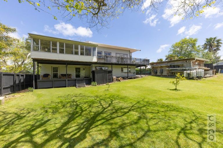 Photo of property in 24 Waikoukou Valley Road, Waimauku, 0812