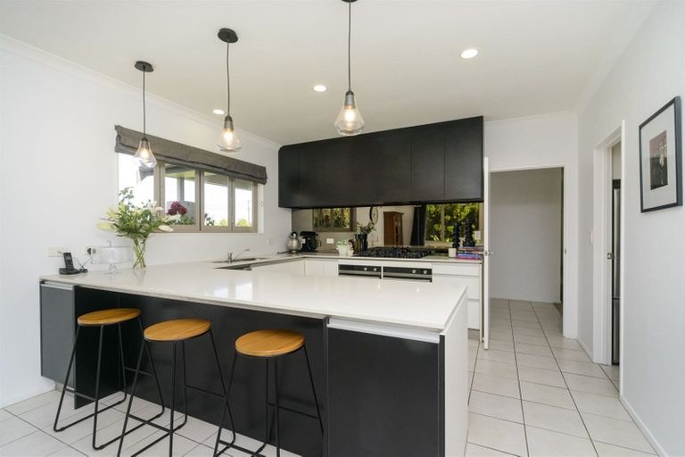 Photo of property in 72 Aranui Road, Kairanga, Palmerston North, 4475