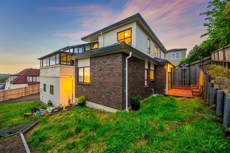 Photo of property in 19b Eske Place, Highland Park, Auckland, 2010