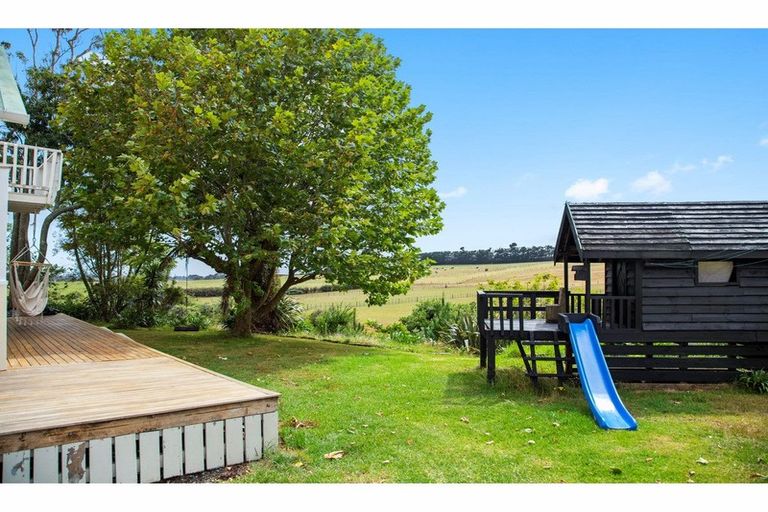 Photo of property in 122 Reid Road, Glenbrook, Waiuku, 2681
