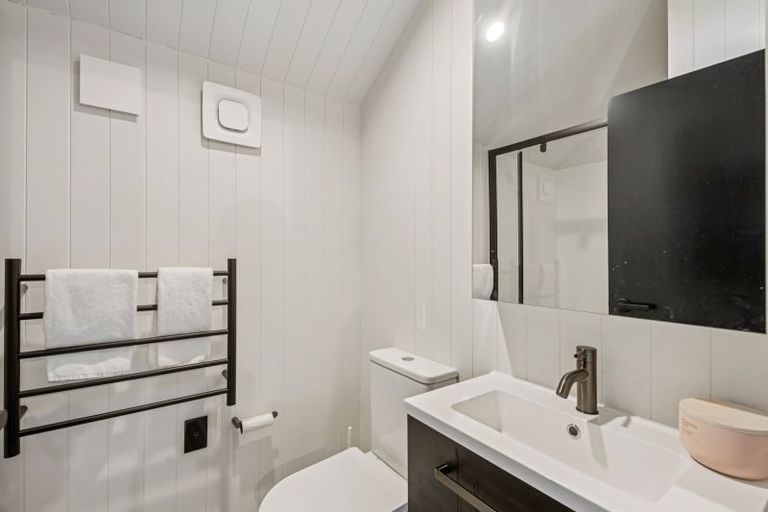 Photo of property in 28 Shearers Drive, Frankton, Queenstown, 9300