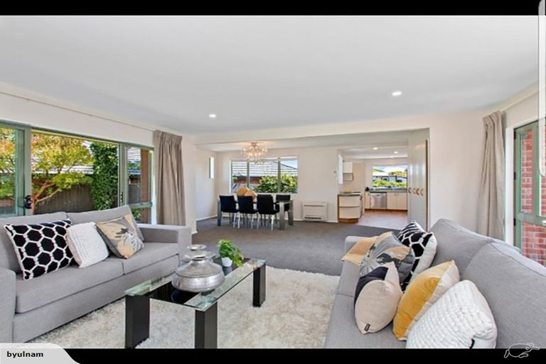 Photo of property in 6 Sealy Place, Bryndwr, Christchurch, 8053