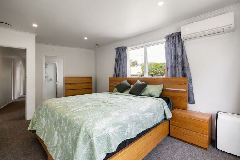 Photo of property in 6 Parkdale Place, Glenview, Hamilton, 3206