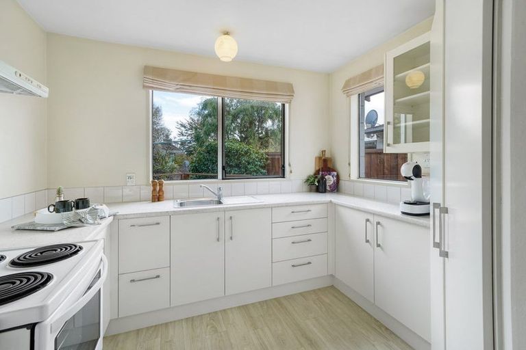 Photo of property in 2/6 Hythe Lane, Saint Martins, Christchurch, 8022