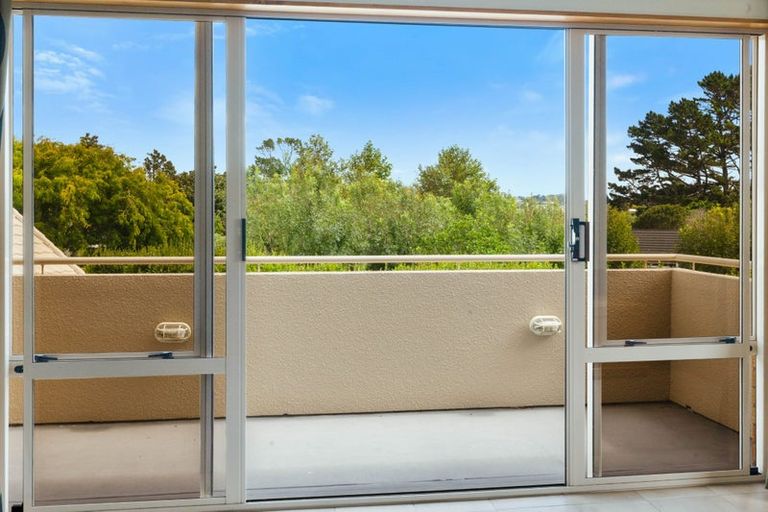 Photo of property in 10a Shelter Grove, Frankleigh Park, New Plymouth, 4310