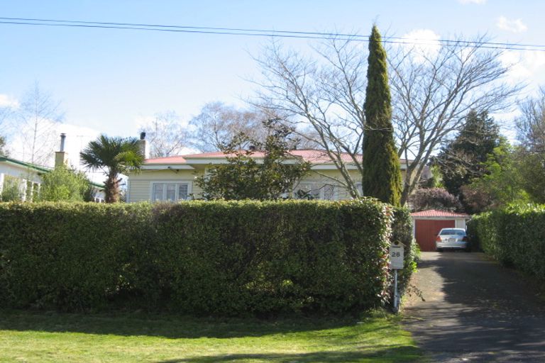 Photo of property in 26 Domain Road, Waipawa, 4210