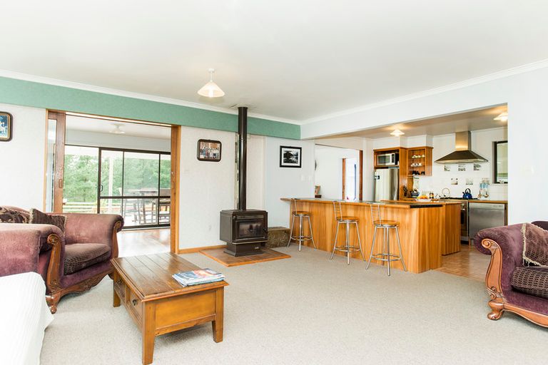 Photo of property in 1341 Tiniroto Road, Waerengaokuri, Manutuke, 4072