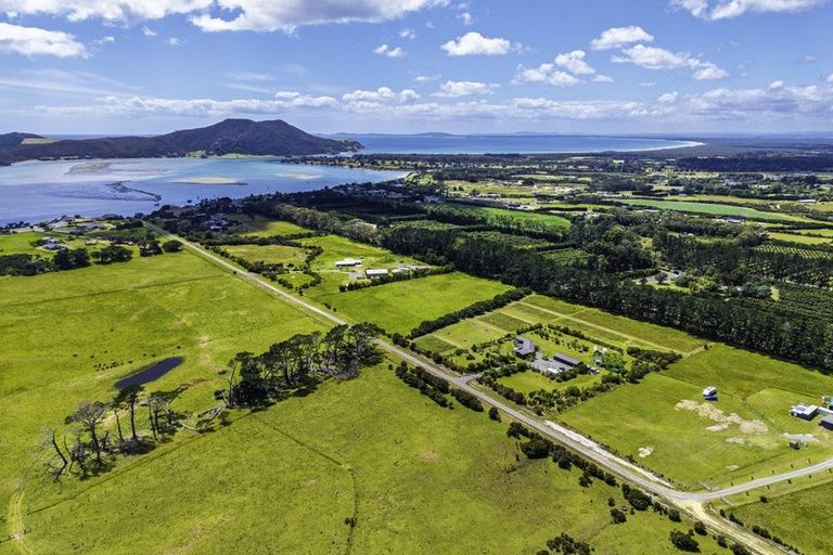 Photo of property in 4037b Far Road North, Pukenui, 0484