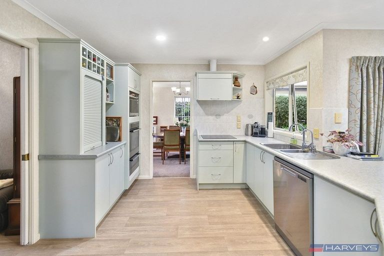 Photo of property in 4b Stewart Gibson Place, Manurewa, Auckland, 2105