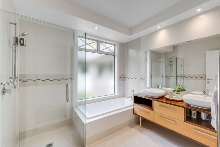 Photo of property in 1 Pearson Road, Whitford, Howick, 2571