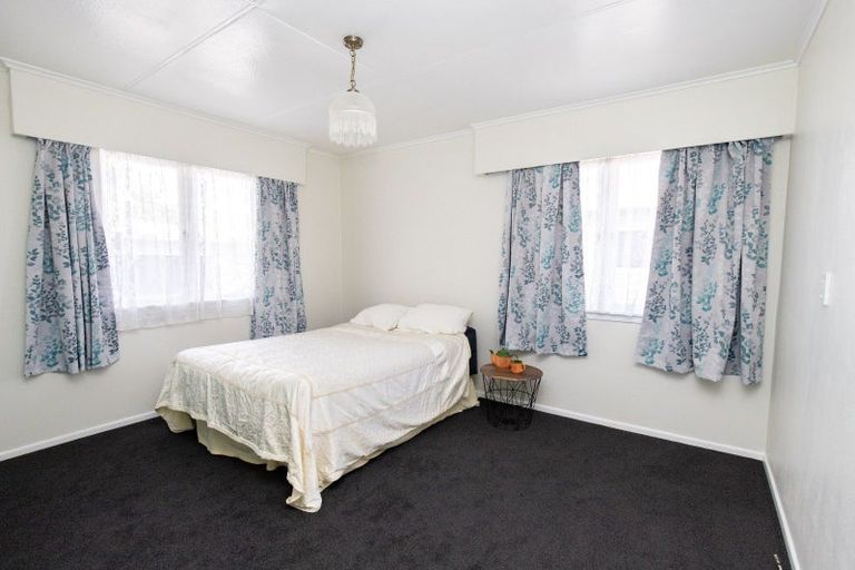 Photo of property in 21 Hayward Road, Ngatea, 3503