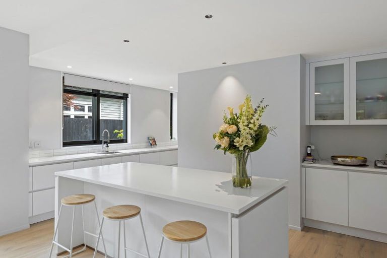 Photo of property in 36 Weka Street, Fendalton, Christchurch, 8041