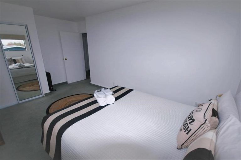 Photo of property in 3/30 Tuckers Road, Redwood, Christchurch, 8051