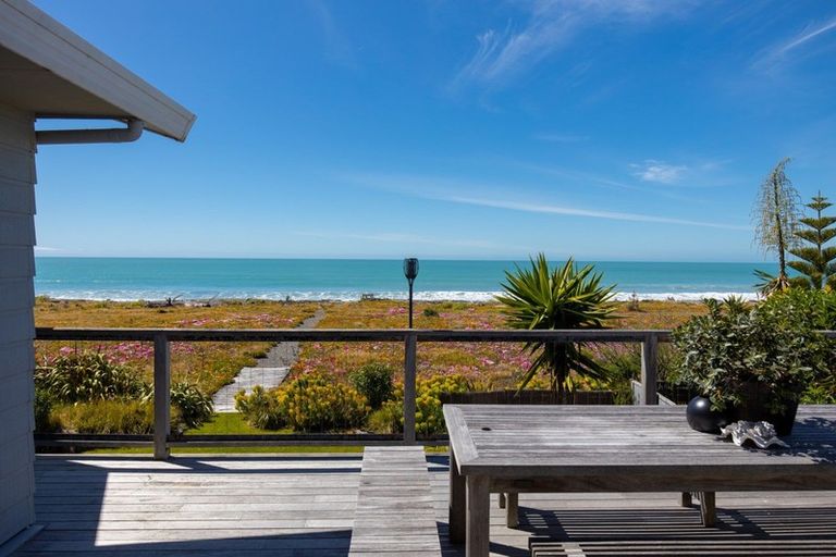 Photo of property in 120 Rarangi Beach Road, Rarangi, Blenheim, 7273