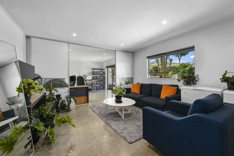 Photo of property in 37 Amante Crescent, Mairangi Bay, Auckland, 0630