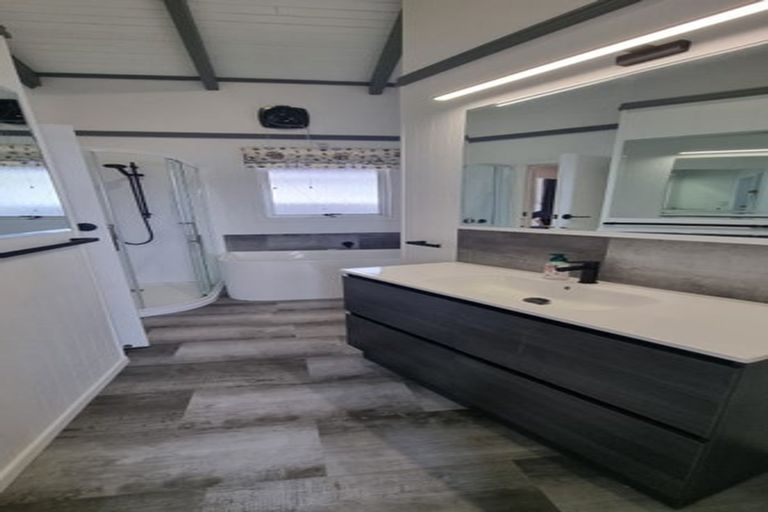 Photo of property in 31 Cranwell Street, Churton Park, Wellington, 6037