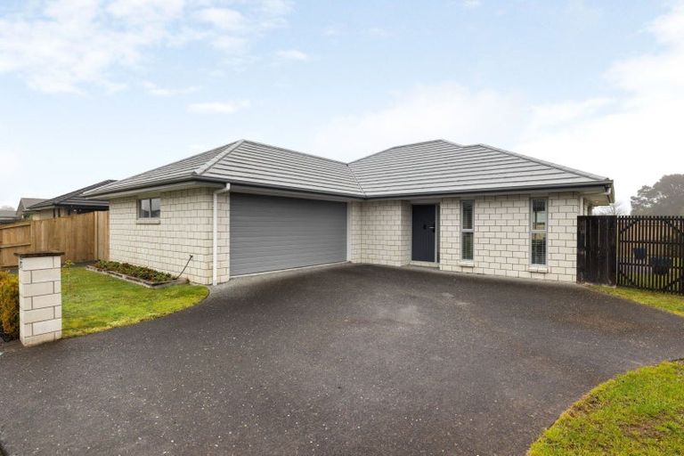 Photo of property in 16 Oolong Court, Huntington, Hamilton, 3210