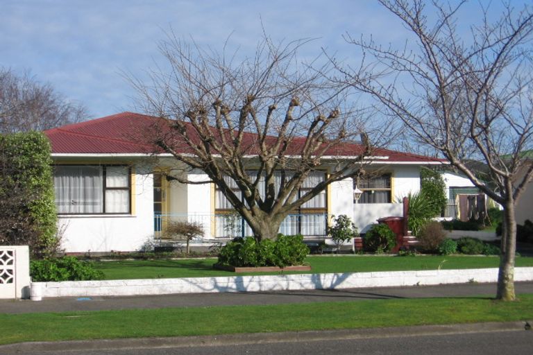 Photo of property in 14 Pitama Road, Awapuni, Palmerston North, 4412