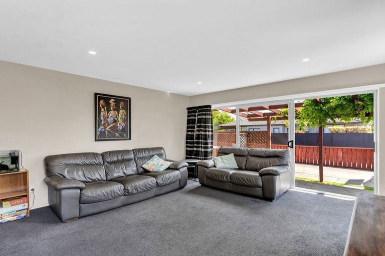 Photo of property in 8b Wyatt Place, Russley, Christchurch, 8042