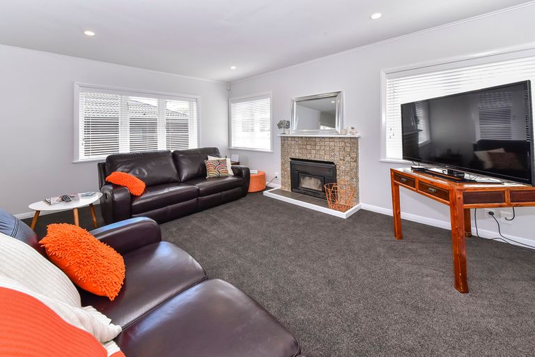 Photo of property in 80 Seddon Street, Pukekohe, 2120