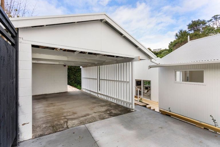 Photo of property in 34 Peach Road, Glenfield, Auckland, 0629