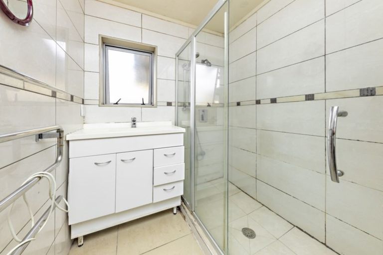 Photo of property in 39 Robert Skelton Place, Clendon Park, Auckland, 2103