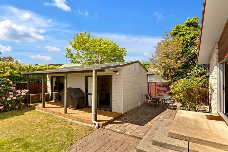 Photo of property in 8b Wyatt Place, Russley, Christchurch, 8042