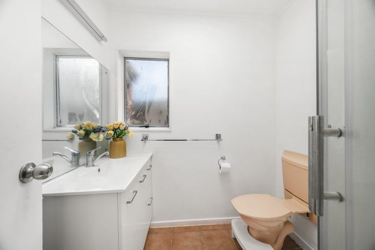 Photo of property in 100a Kawaha Point Road, Kawaha Point, Rotorua, 3010