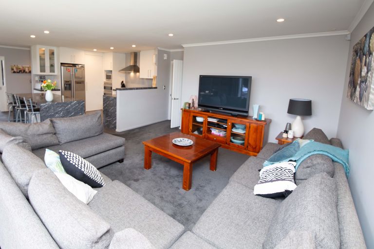 Photo of property in 11d Cameron Crescent, Rolleston, 7614