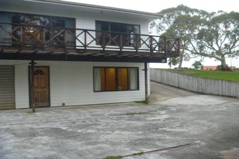 Photo of property in 50 Eugenia Rise, Totara Heights, Auckland, 2105