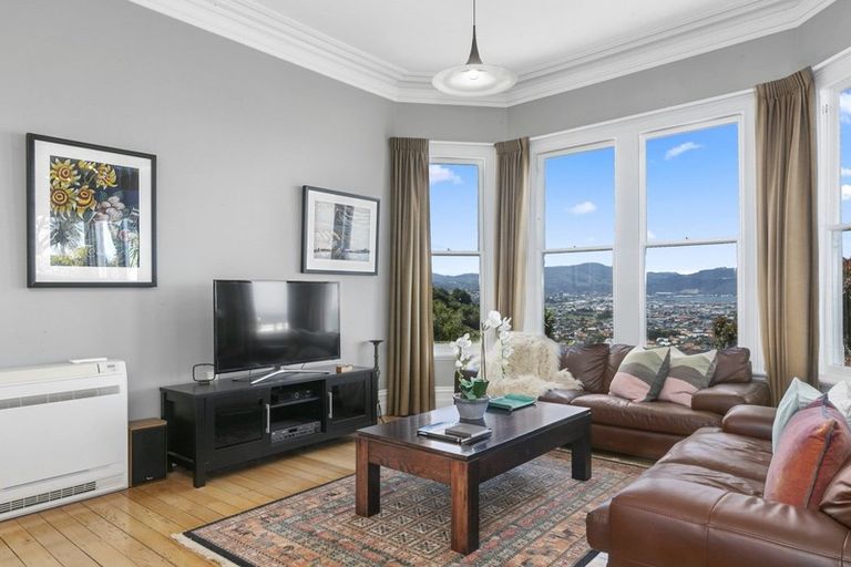 Photo of property in 121 Cliffs Road, Saint Clair, Dunedin, 9012